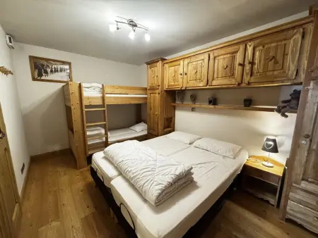 Appartement cosy 6 personnes avec garage, terrasse et wifi au cœur du village, proche pistes et commerces - Photo 3