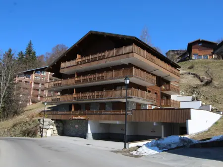 Appartement cosy 6 personnes avec garage, terrasse et wifi au cœur du village, proche pistes et commerces - Photo 10