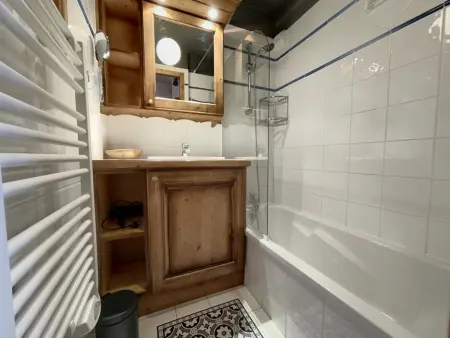 Appartement cosy 3 pièces avec balcon exposé sud, proche piscine et ski bus, idéal pour 4 personnes - Photo 7