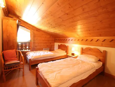 Duplex chaleureux 4 pièces avec wifi, parking, proche spa & bus pour ski - Photo 4
