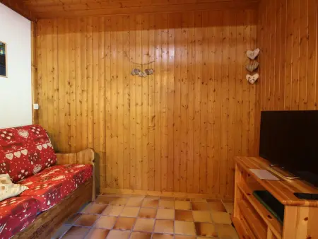 Appartement cosy 5 pers., pied des pistes, balcon est, proche commerces, parking & services - Photo 4