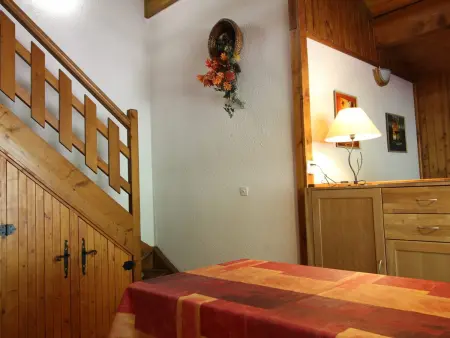 Appartement cosy 5 pers., pied des pistes, balcon est, proche commerces, parking & services - Photo 9