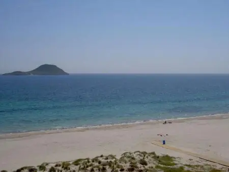 Appartement en bord de mer avec climatisation, piscine, parking et WiFi gratuit à La Manga - Photo 4