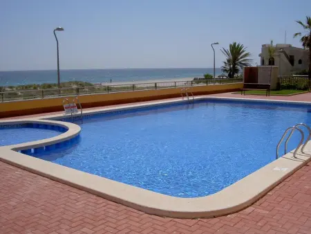 Appartement de Vacances en Bord de Mer avec Piscine à La Manga - Photo 10