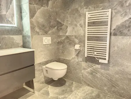Appartement de standing 4 chambres, sauna, parking, wifi - Photo 8
