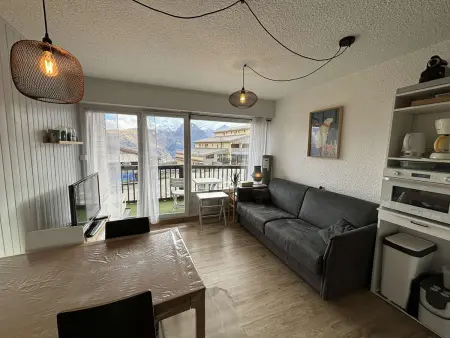Studio cabine rénové, 4 couchages, pied des pistes, parking, balcon sud - Photo 4