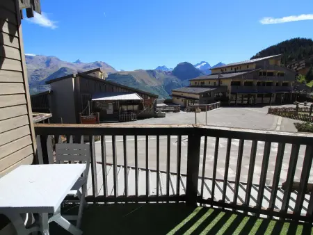 Studio cabine rénové, 4 couchages, pied des pistes, parking, balcon sud - Photo 6