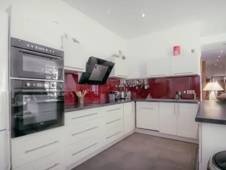 Superbe 4* Appartement de 3 Chambres au Cœur de Chamonix avec Wifi - Photo 1