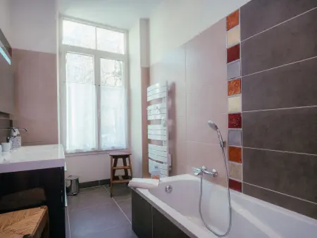 Superbe 4* Appartement de 3 Chambres au Cœur de Chamonix avec Wifi - Photo 12