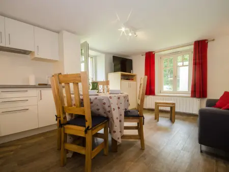 Appartement rénové avec vue Mont-Blanc, parking et WiFi à Chamonix - Photo 1