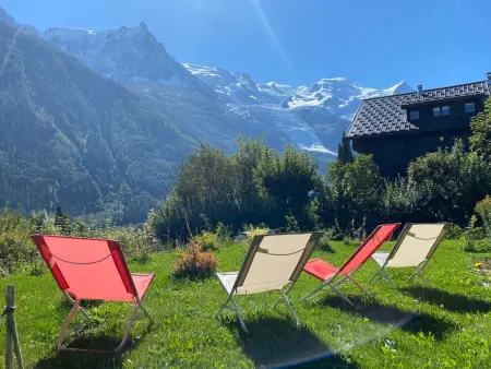 Appartement rénové avec vue Mont-Blanc, parking et WiFi à Chamonix - Photo 10