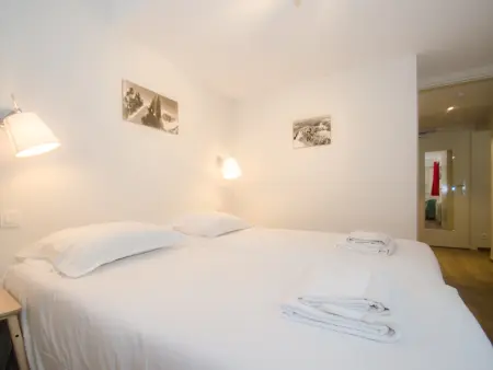 Appartement rénové avec vue Mont-Blanc, parking et WiFi à Chamonix - Photo 12