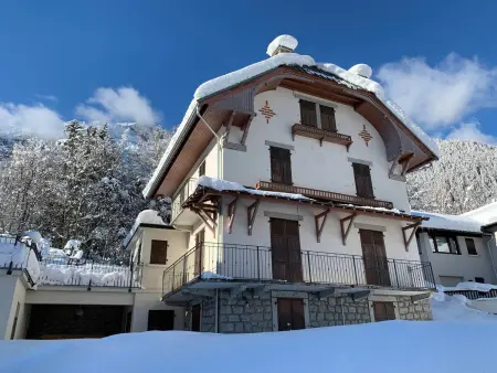 Appartement rénové avec vue Mont-Blanc, parking et WiFi à Chamonix - Photo 18