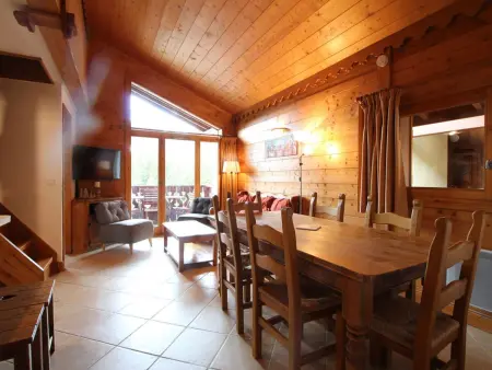 Chalet 4 pièces + mezzanine, 8 pers, WiFi, parking, proche spa, arrêt ski-bus - Photo 1