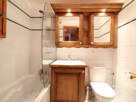 Chalet 4 pièces + mezzanine, 8 pers, WiFi, parking, proche spa, arrêt ski-bus - Photo 10