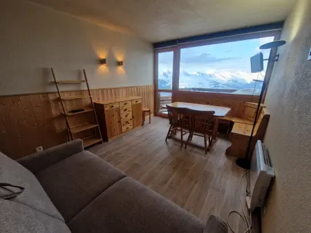 Studio rénové avec coin montagne près des pistes - Vue Mont Blanc - Photo 3