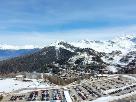 Studio rénové avec coin montagne près des pistes - Vue Mont Blanc - Photo 10