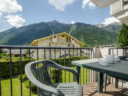 Appartement calme 3 étoiles avec Wi-Fi et parking, Chamonix - Photo 3