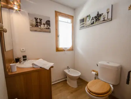 Appartement calme 3 étoiles avec Wi-Fi et parking, Chamonix - Photo 9
