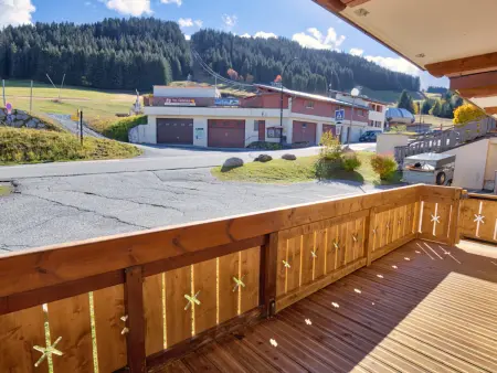 Appartement rénové, au pied des pistes avec wifi - Photo 2