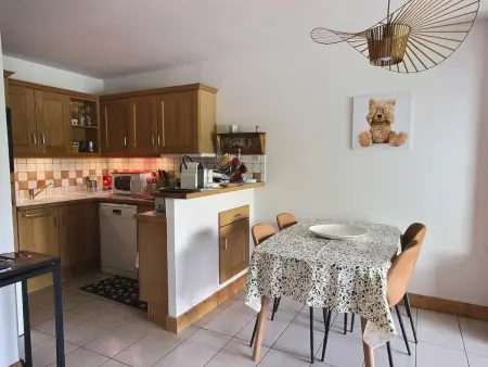 Joli 2 pièces, animaux admis, parking, à Bourg St Maurice - Photo 1