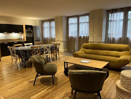 Appartement centre-ville - 10/12 pers., Appartement 12 personnes à Cauterets - Photo 2