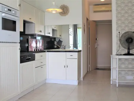 Bel appartement 3 pièces avec terrasse et parking à Villeneuve-Loubet Plage - Photo 4