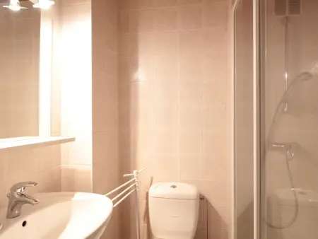 Studio 4 pers, centre village, 450m télécabine, balcon, casier à skis, animaux acceptés - Photo 6