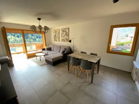 Charmant appart 2 ch + coin nuit, balcon sud, garage, près de La Clusaz et commerces, St Jean de Sixt - Photo 4