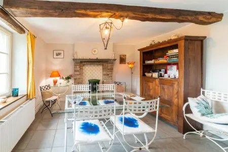 Les Matins Clairs, Gîte de charme avec cheminée à Dinant en Belgique - Photo 4