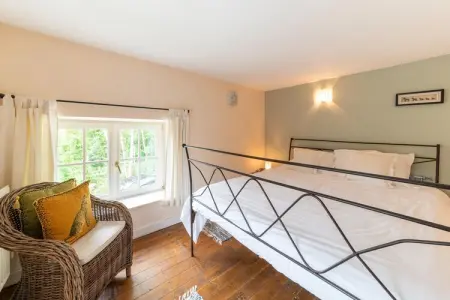 Les Matins Clairs, Gîte de charme avec cheminée à Dinant en Belgique - Photo 18