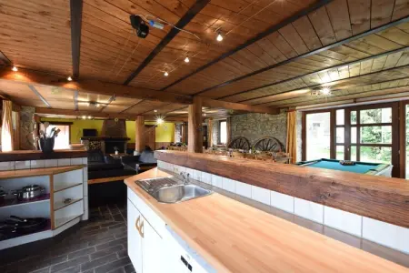 Dans les Champs, Chalet à Petite Langlire avec bain moussant - Photo 10