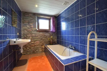 Dans les Champs, Chalet à Petite Langlire avec bain moussant - Photo 27