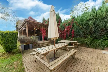 Claire Fontaine, Maison de vacances à Montleban avec jardin - Photo 5