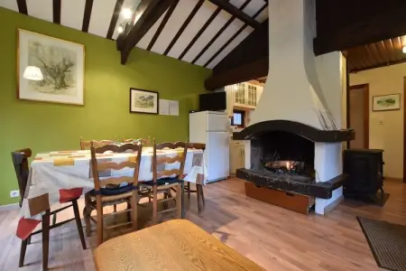 La Buresse, Chalet forestier avec étangs - Photo 1