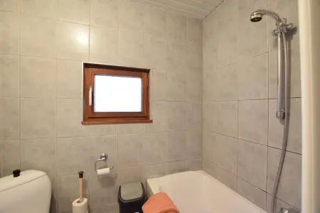 La Buresse, Chalet forestier avec étangs - Photo 15