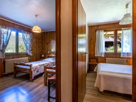 Rez de chalet calme avec terrasse - 2 chambres, proche pistes à La Clusaz - Photo 7