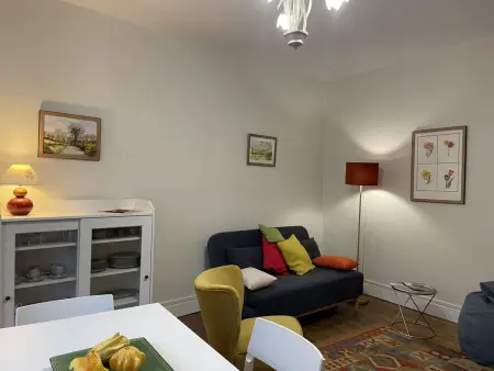 Appartement à Moulins: Confort avec Balcon, Draps et Linge Inclus - Photo 2