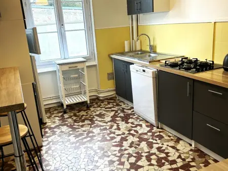 Appartement à Moulins: Confort avec Balcon, Draps et Linge Inclus - Photo 4