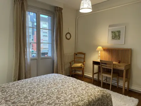 Appartement à Moulins: Confort avec Balcon, Draps et Linge Inclus - Photo 5