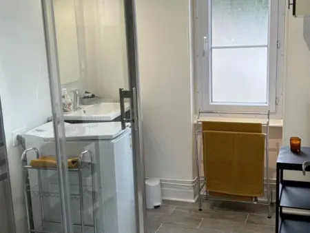 Appartement à Moulins: Confort avec Balcon, Draps et Linge Inclus - Photo 8