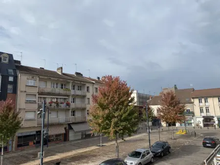 Appartement à Moulins: Confort avec Balcon, Draps et Linge Inclus - Photo 12