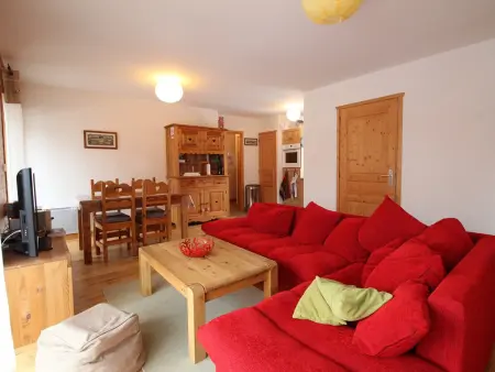 3 pièces cosy : Jardin, Wifi, Parking, 700m des pistes, 50m des commerces - Photo 1
