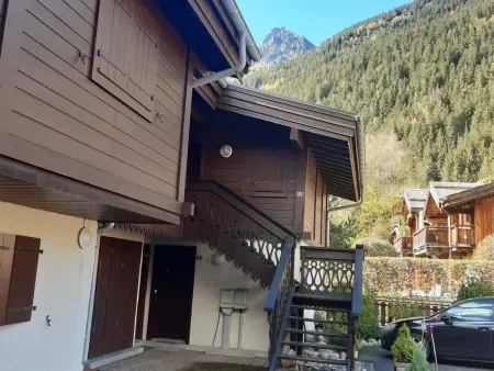 T2 rez-de-jardin Chamonix avec parking et vue Mont Blanc - Photo 9