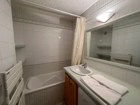 Appartement spacieux au cœur de Méribel, proche des pistes, pour 4, balcon - Photo 8