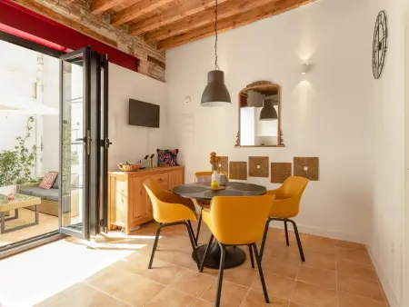 Appartement ensoleillé avec patio, centre historique de Malaga, près de la Plaza de la Merced - Photo 1