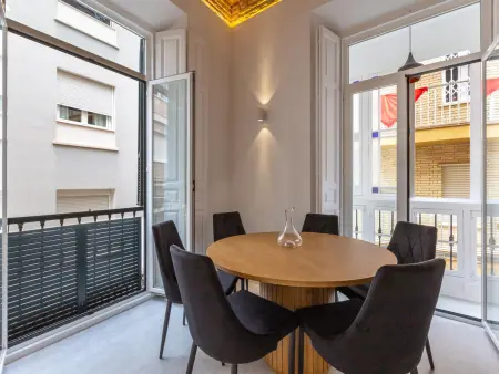 Appartement de Charme au Centre Historique de Malaga, 3 Chambres, Balcons, Confort Moderne et Wifi - Photo 16