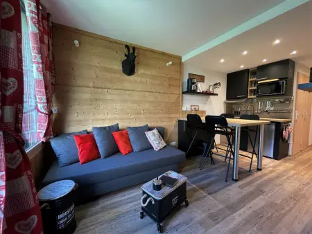 Studio cabine rénové, 4 pers, pied des pistes, balcon sud, près commerces et remontées. - Photo 1