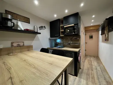 Studio cabine rénové, 4 pers, pied des pistes, balcon sud, près commerces et remontées. - Photo 5