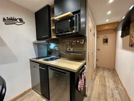 Studio cabine rénové, 4 pers, pied des pistes, balcon sud, près commerces et remontées. - Photo 6
